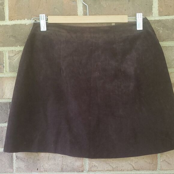 Max Studio Faux Suede Velvet Skater Skirt - Picture 4 of 9